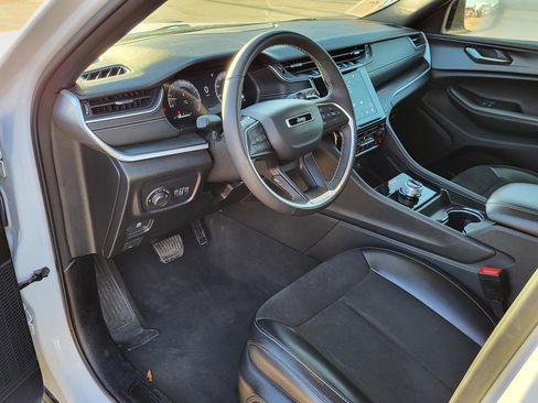 Used 2023 Jeep Grand Cherokee L Altitude image 16