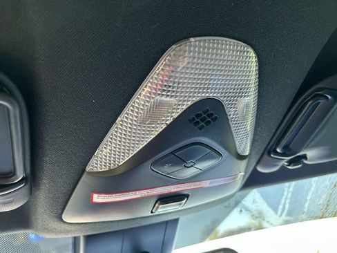Used 2021 Toyota C-HR XLE FWD image 26