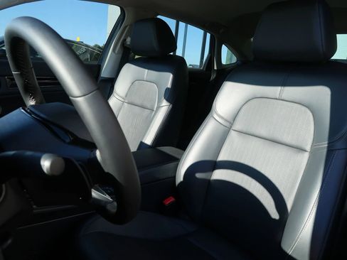 Used 2022 Honda Civic Touring image 16