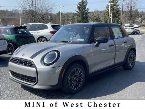 Used 2026 MINI Cooper 4-Door Hardtop FWD image 1