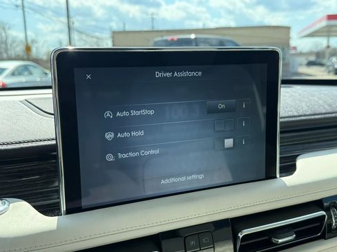 Used 2022 Lincoln Aviator Black Label w/ Dynamic Handling Package image 32