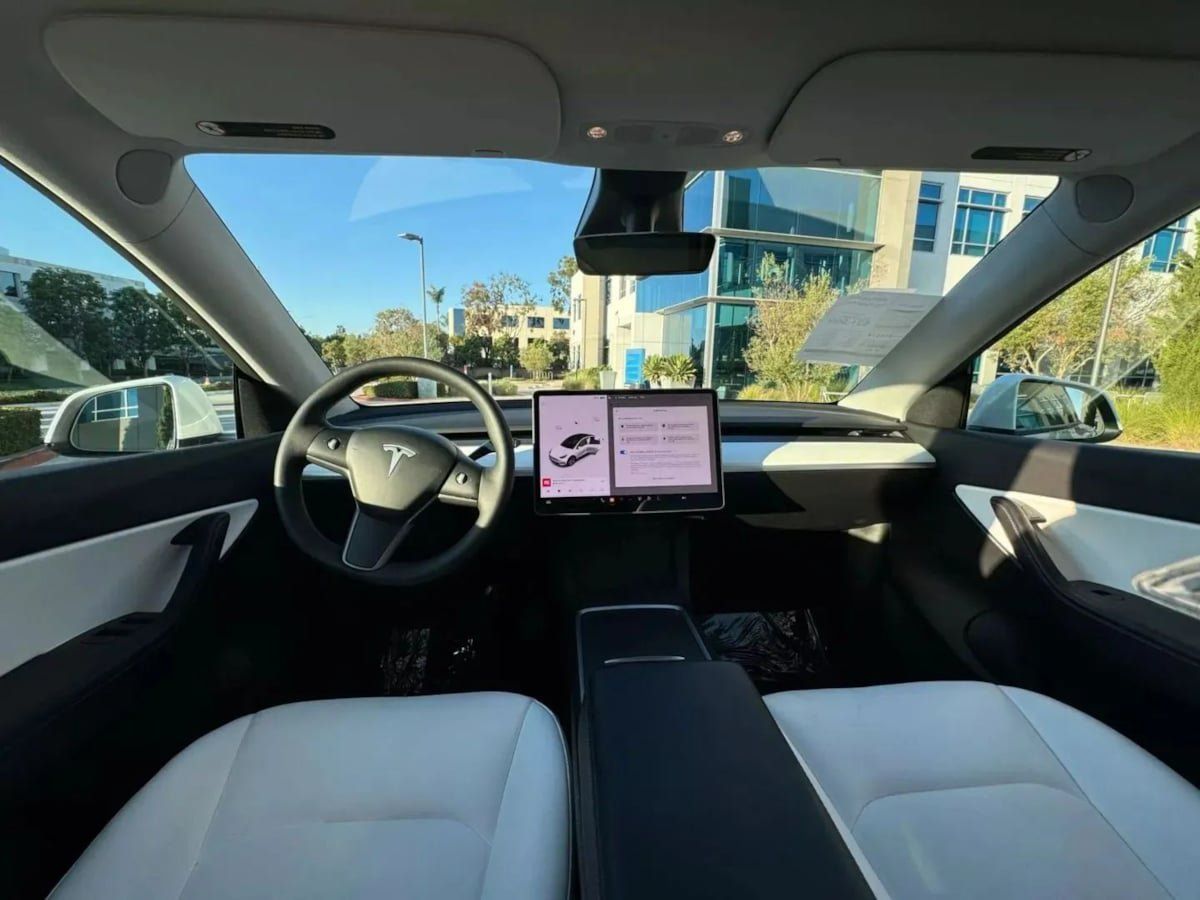Used 2023 Tesla Model Y Long Range AWD/4WD image 11
