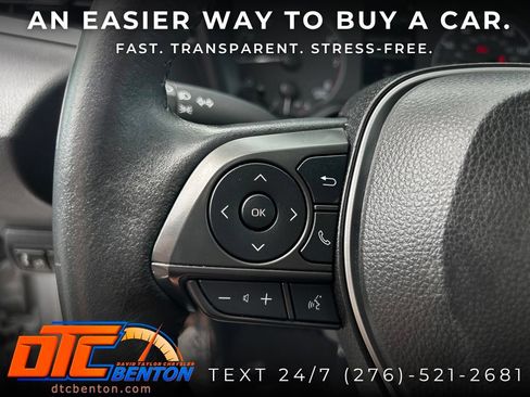 Used 2024 Toyota Corolla SE FWD image 14