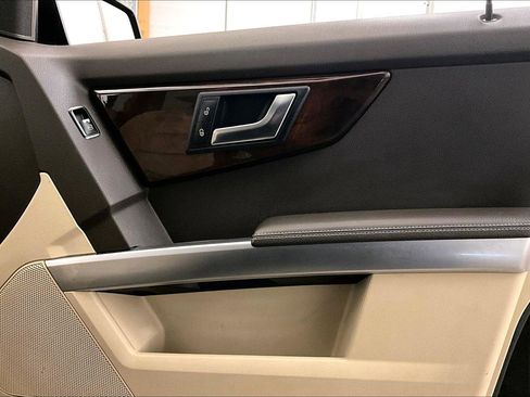 Used 2015 Mercedes-Benz GLK 350 4MATIC image 24