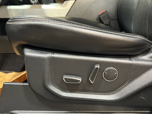 Used 2018 Ford F150 Lariat image 15