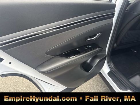 Certified 2023 Hyundai Tucson Limited AWD/4WD image 17