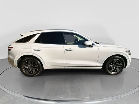 Certified 2022 Genesis GV70 2.5T w/ Select Package image 2