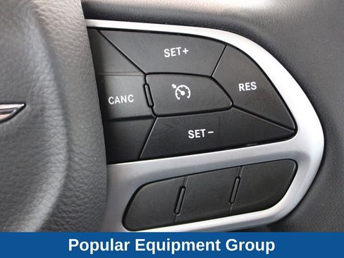 Used 2023 Chrysler 300 Touring L w/ Popular Equipment Group image 20