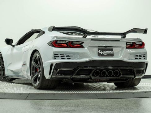 Used 2023 Chevrolet Corvette Z06 w/ Z07 Performance Package RWD image 35