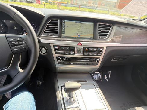 Used 2018 Genesis G80 5.0 Ultimate RWD image 20