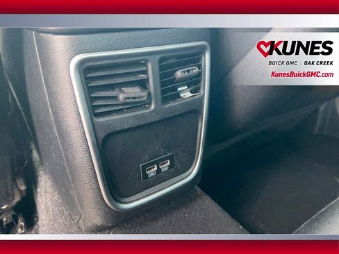 Used 2019 Chrysler 300 Touring w/ Sport Appearance Package image 6