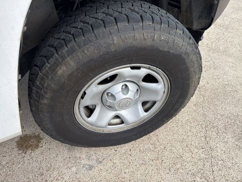 Used 2021 Toyota Tacoma SR AWD/4WD image 15
