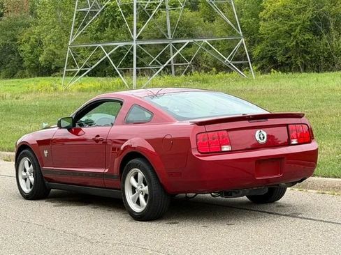 Used 2009 Ford Mustang Premium RWD image 17