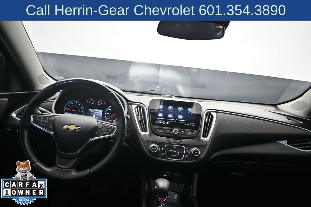 Used 2023 Chevrolet Malibu RS FWD image 18