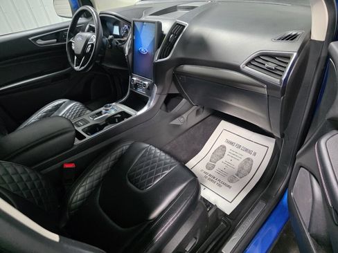 Used 2023 Ford Edge Titanium w/ Cargo Accessory Package AWD/4WD image 7
