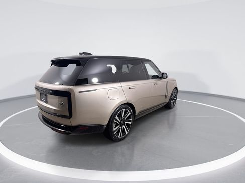 Used 2023 Land Rover Range Rover SE AWD/4WD image 8