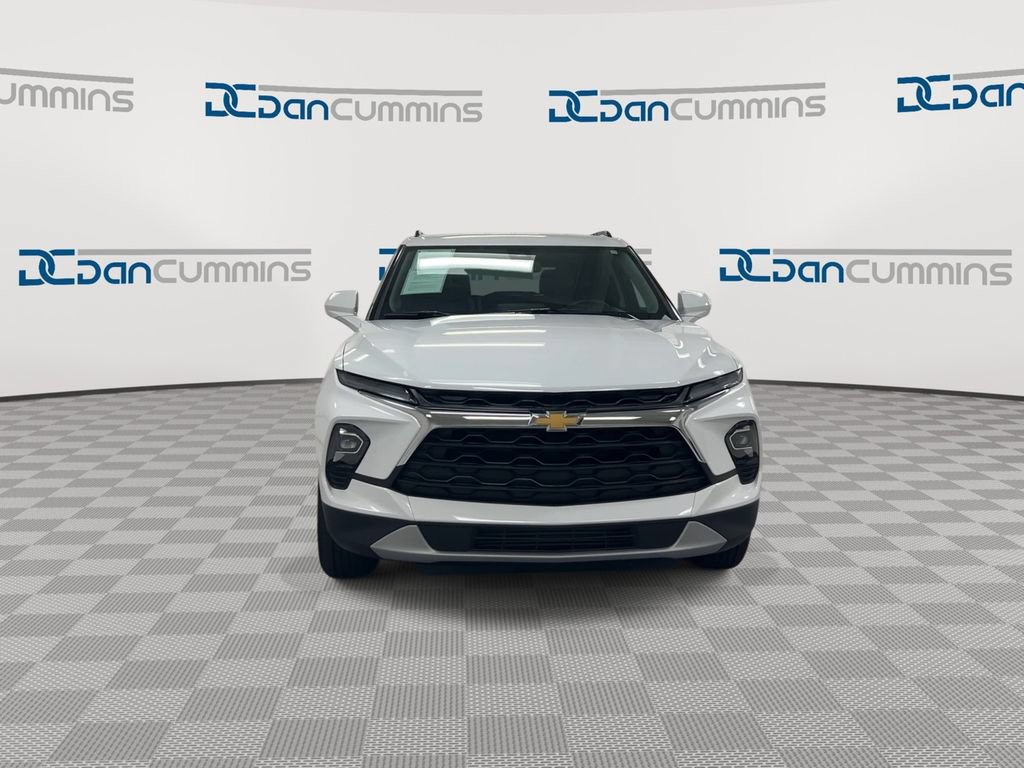 Used 2024 Chevrolet Blazer LT w/ Convenience Package FWD image 3