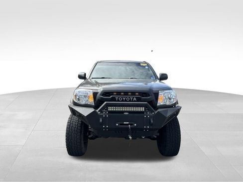 Used 2011 Toyota Tacoma 4x4 Double Cab w/ TRD Off-Road Pkg w/JBL Audio image 9