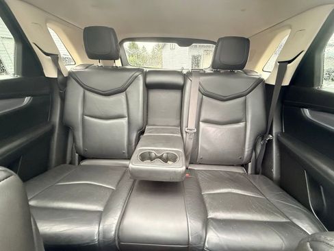 Used 2017 Cadillac XT5 Luxury image 31