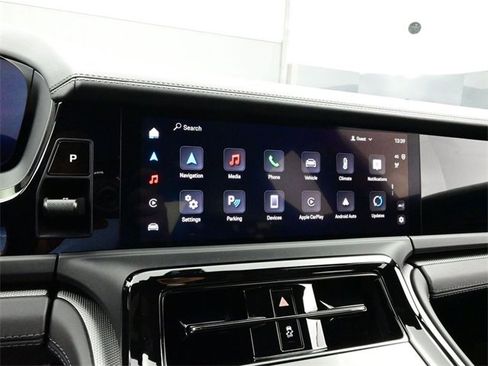 Used 2025 Porsche Panamera 4 image 10