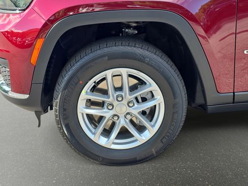 New 2026 Jeep Grand Cherokee L Laredo AWD/4WD image 30