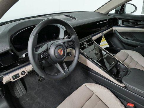 New 2026 Porsche Panamera image 4