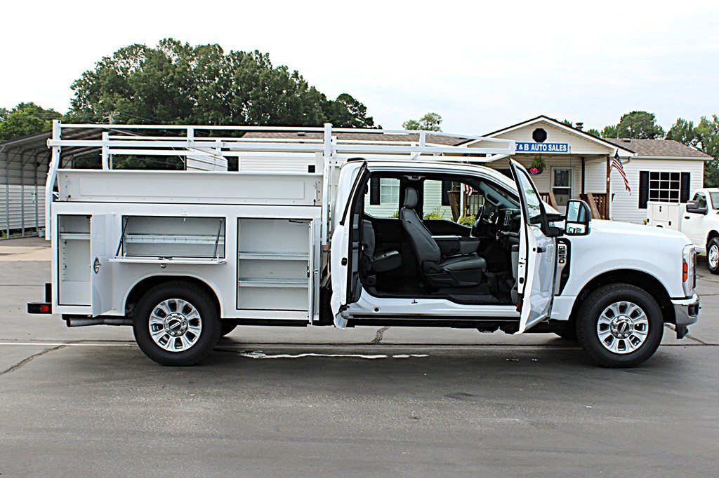 Used 2024 Ford F250 XL w/ XL Chrome Package RWD image 11