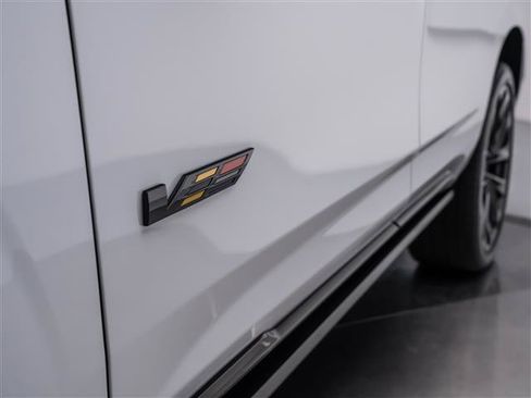 Used 2026 Cadillac Escalade V w/ LPO, ONYX Package AWD/4WD image 15