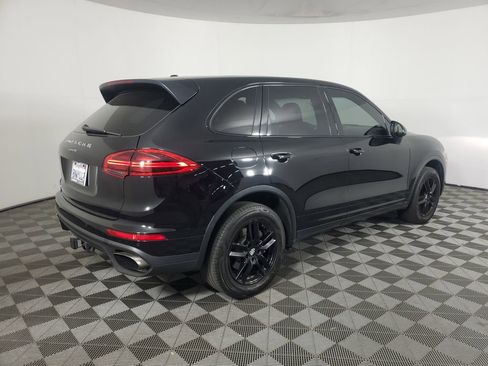 Used 2016 Porsche Cayenne image 4