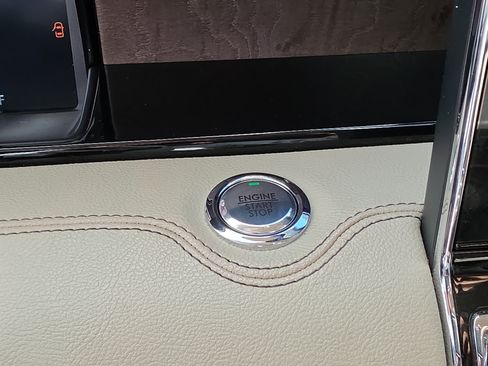 Used 2024 Lincoln Navigator Reserve AWD/4WD image 29