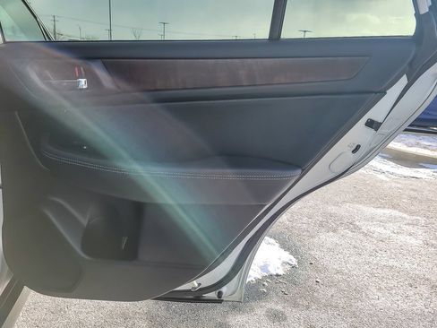 Used 2016 Subaru Outback 3.6R Limited image 20