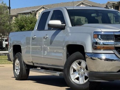 Used 2018 Chevrolet Silverado 1500 LT RWD image 3