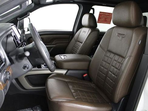 Certified 2024 Nissan Titan Platinum Reserve w/ Moonroof Package AWD/4WD image 19