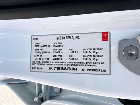 Used 2018 Tesla Model 3 Long Range RWD image 29