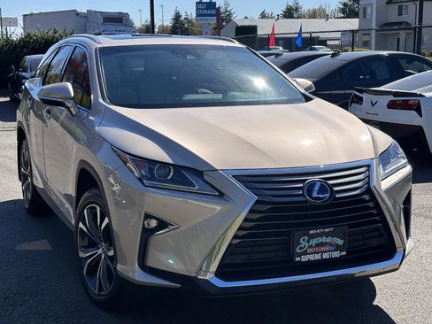 Used 2018 Lexus RX 450hL Premium w/ Premium Package image 32