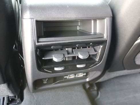 Used 2023 Jeep Grand Cherokee Altitude AWD/4WD image 28