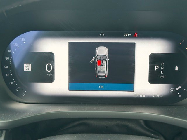 Used 2025 Volvo XC60 B5 Plus AWD/4WD image 30