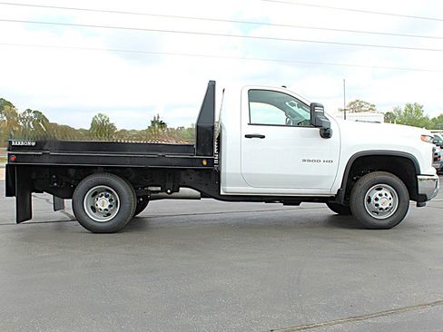 Used 2024 Chevrolet Silverado 3500 W/T w/ Snow Plow Prep Package AWD/4WD image 6