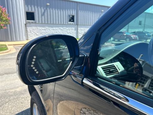 Used 2007 Cadillac Escalade AWD w/ Information Package image 16