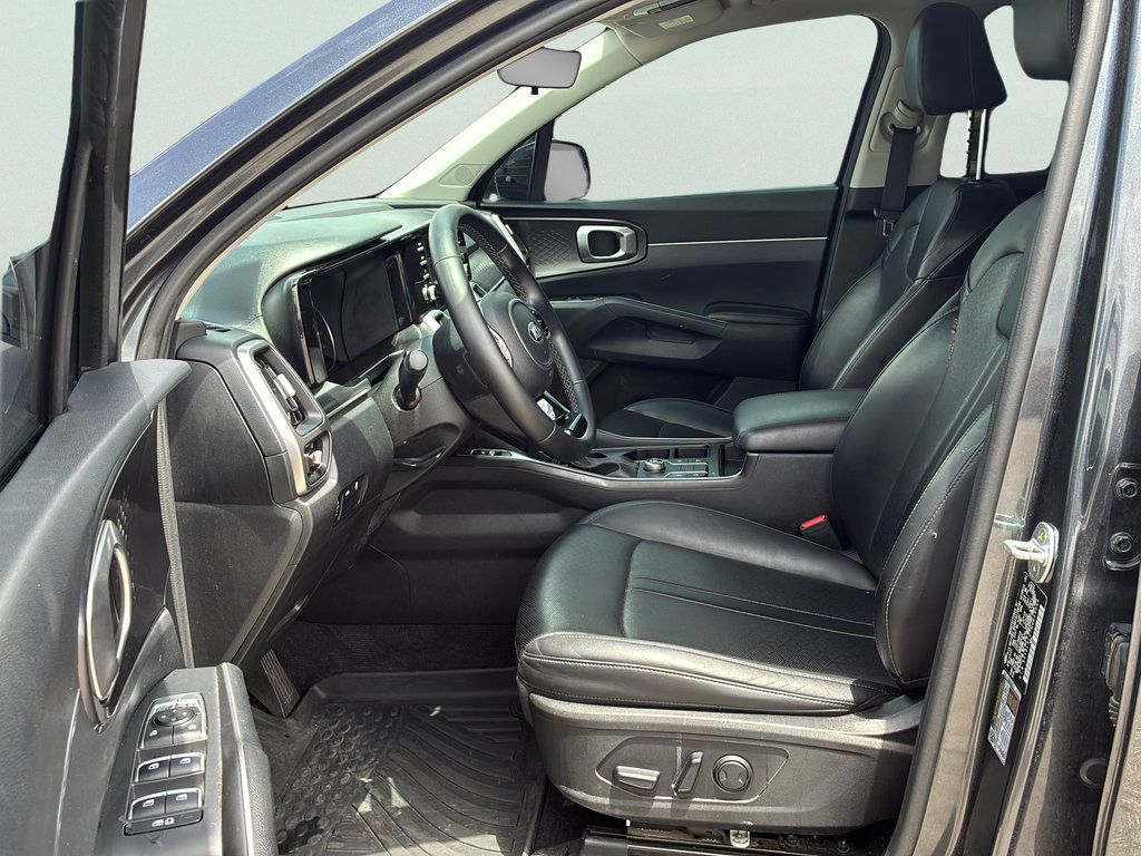 Used 2021 Kia Sorento S FWD image 22