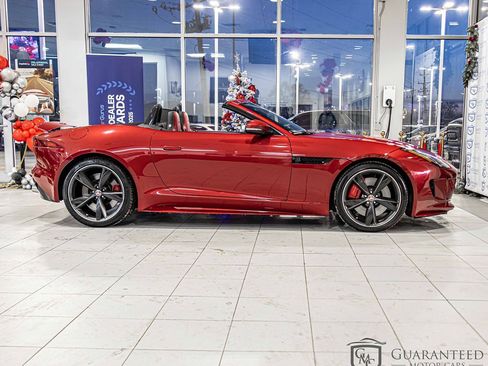 Used 2016 Jaguar F-TYPE R image 11