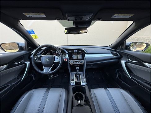 Used 2017 Honda Civic Touring image 23