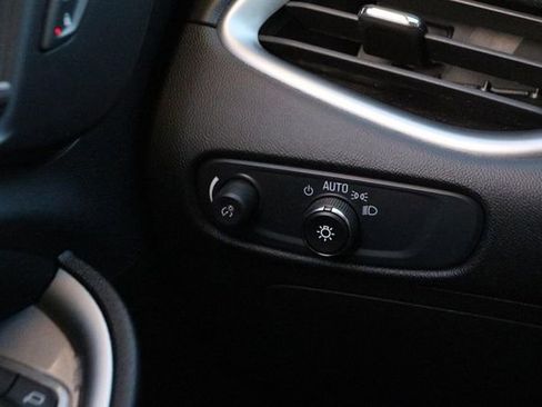 Used 2024 Chevrolet Malibu LT image 18