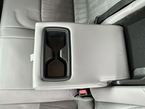 Certified 2021 Toyota Venza XLE image 29