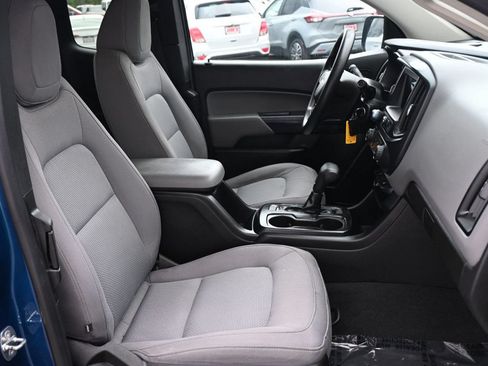 Used 2020 Chevrolet Colorado W/T w/ WT Convenience Package RWD image 15