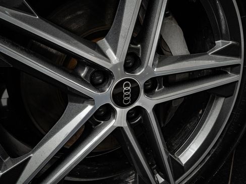 Used 2024 Audi Q5 e Premium image 8