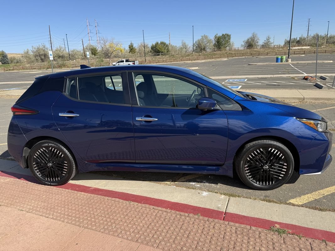 Used 2025 Nissan Leaf SV Plus FWD image 4
