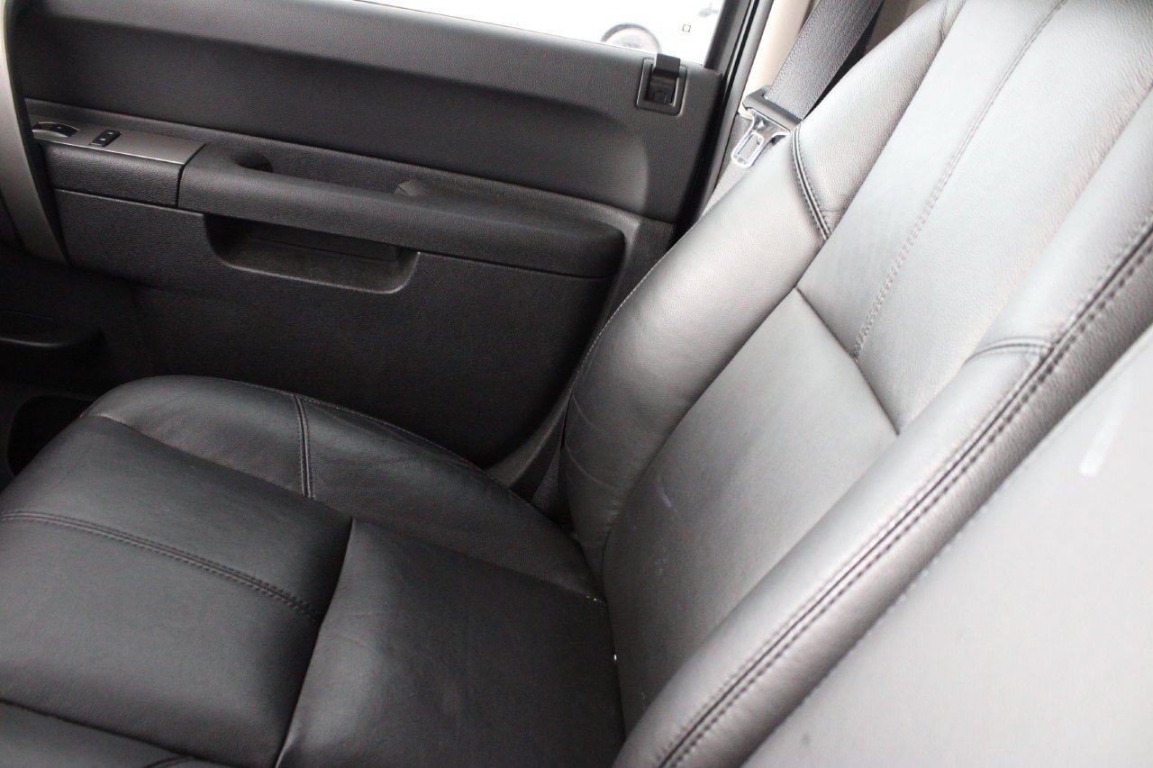Used 2010 Chevrolet Silverado 1500 LT w/ Texas Edition RWD image 18