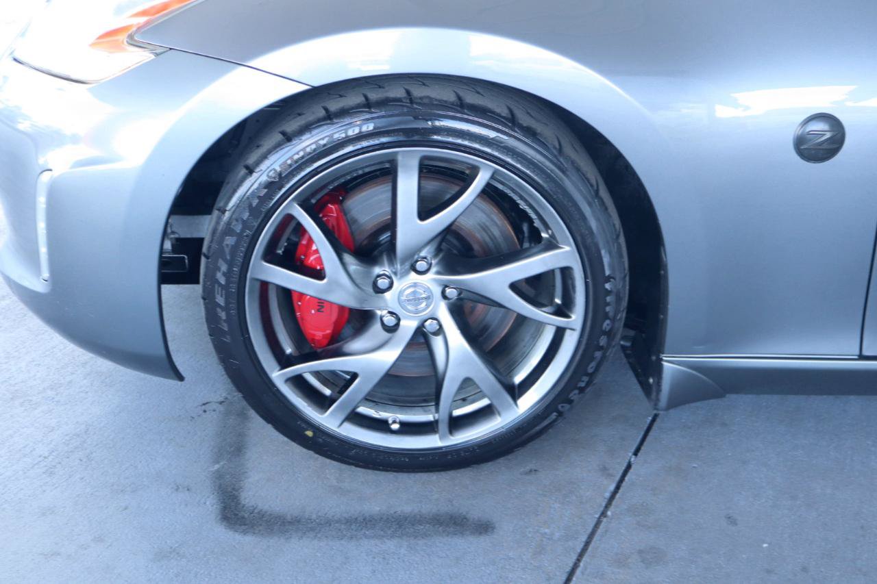 Used 2016 Nissan 370Z Coupe RWD image 13
