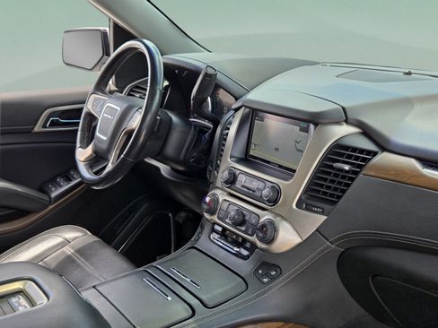 Used 2019 GMC Yukon XL Denali w/ Open Road Package AWD/4WD image 13